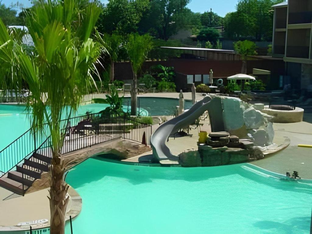 Holiday Inn Express & Suites Fredericksburg By Ihg Екстер'єр фото
