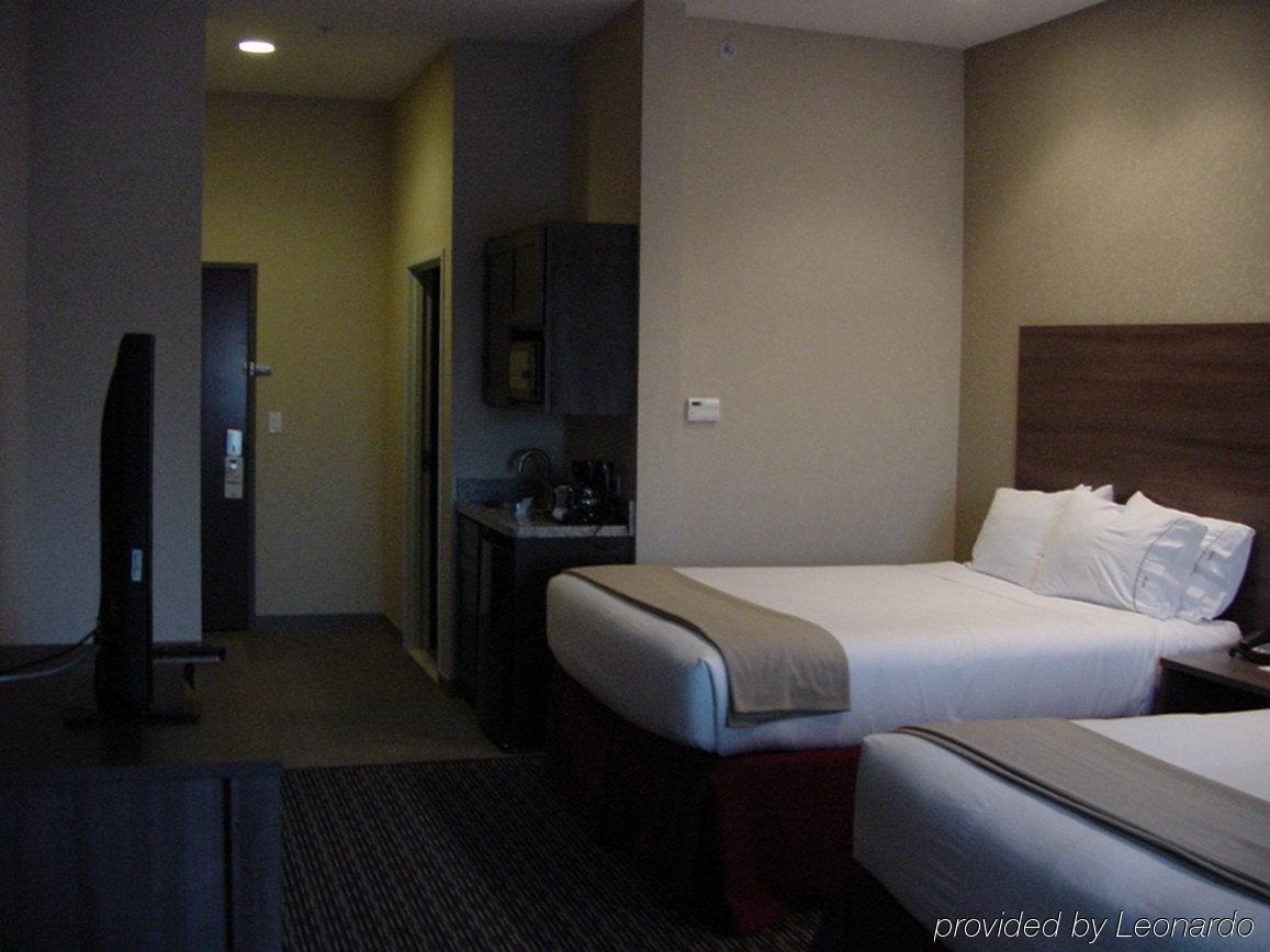 Holiday Inn Express & Suites Fredericksburg By Ihg Номер фото